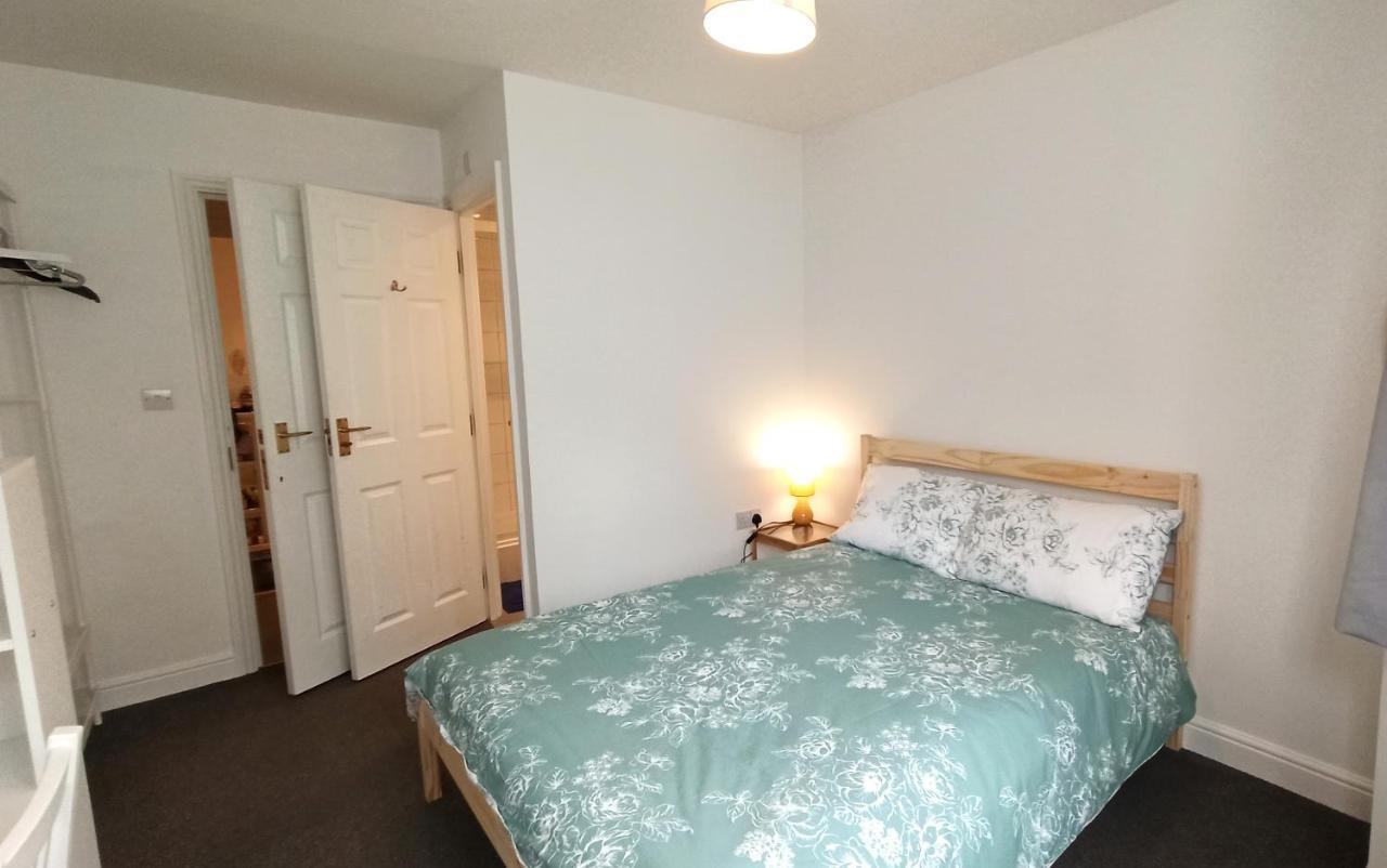 Bright, Chilled Ensuite Db Room In A Shared Flat! 伦敦 外观 照片