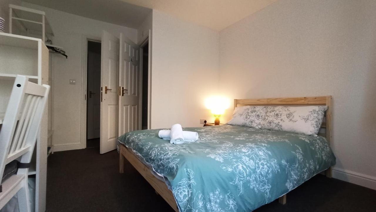 Bright, Chilled Ensuite Db Room In A Shared Flat! 伦敦 外观 照片